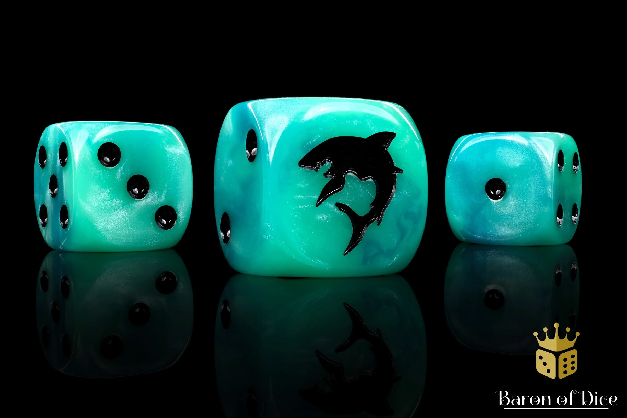 Carcharodon "Great White Shark" Dice - Image 9