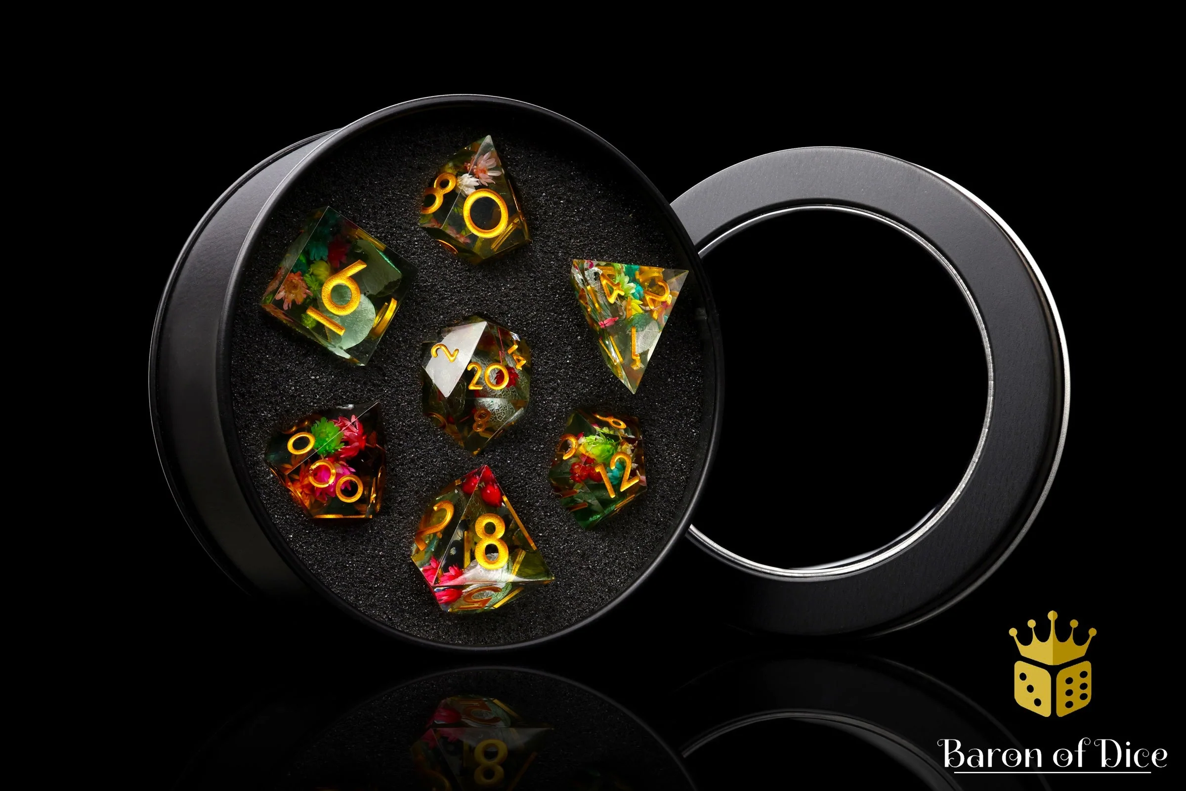 Royal Roses Sharp Edge Rpg Dice Set - 7 Pieces - Image 3
