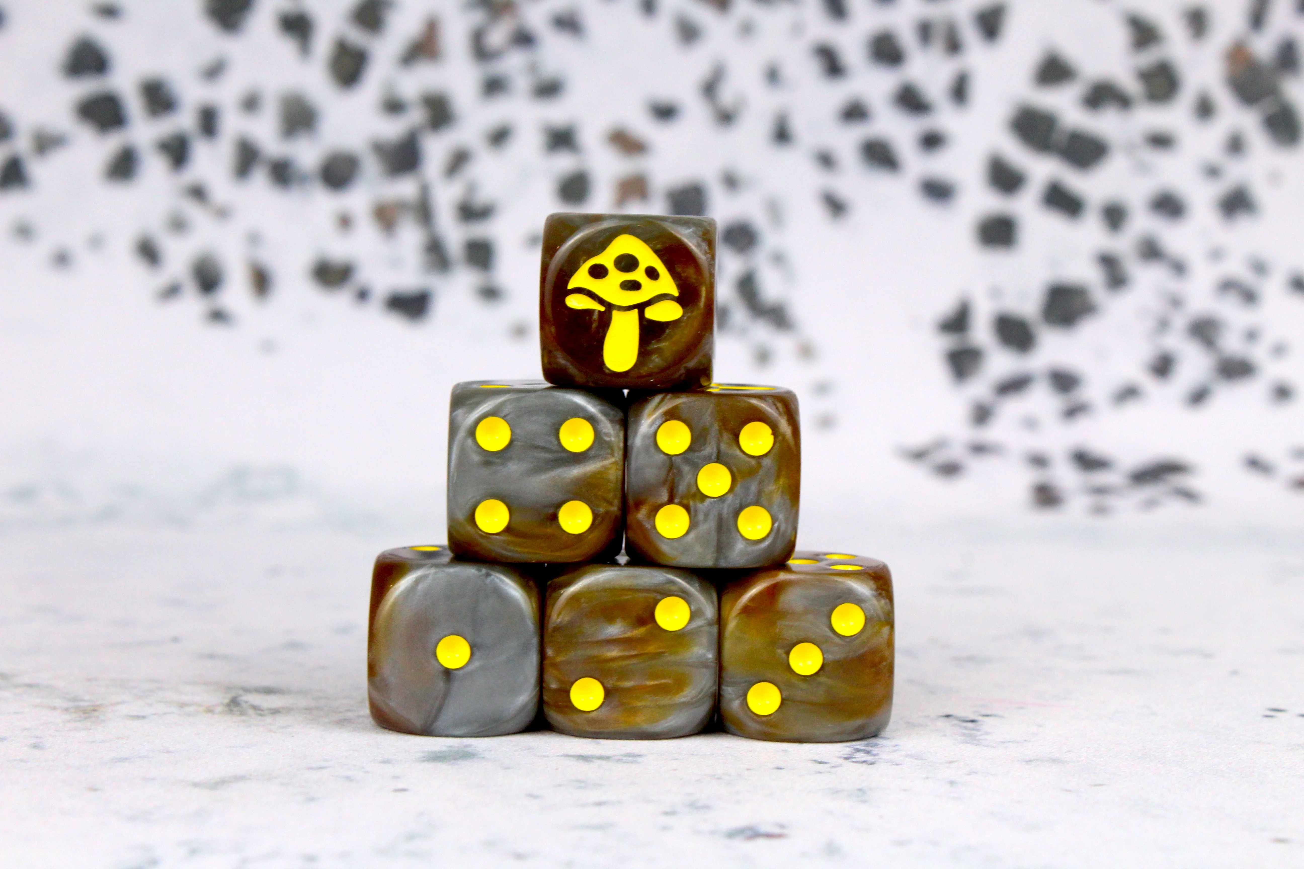 Shroom' Variety 16Mm Dice - Image 9