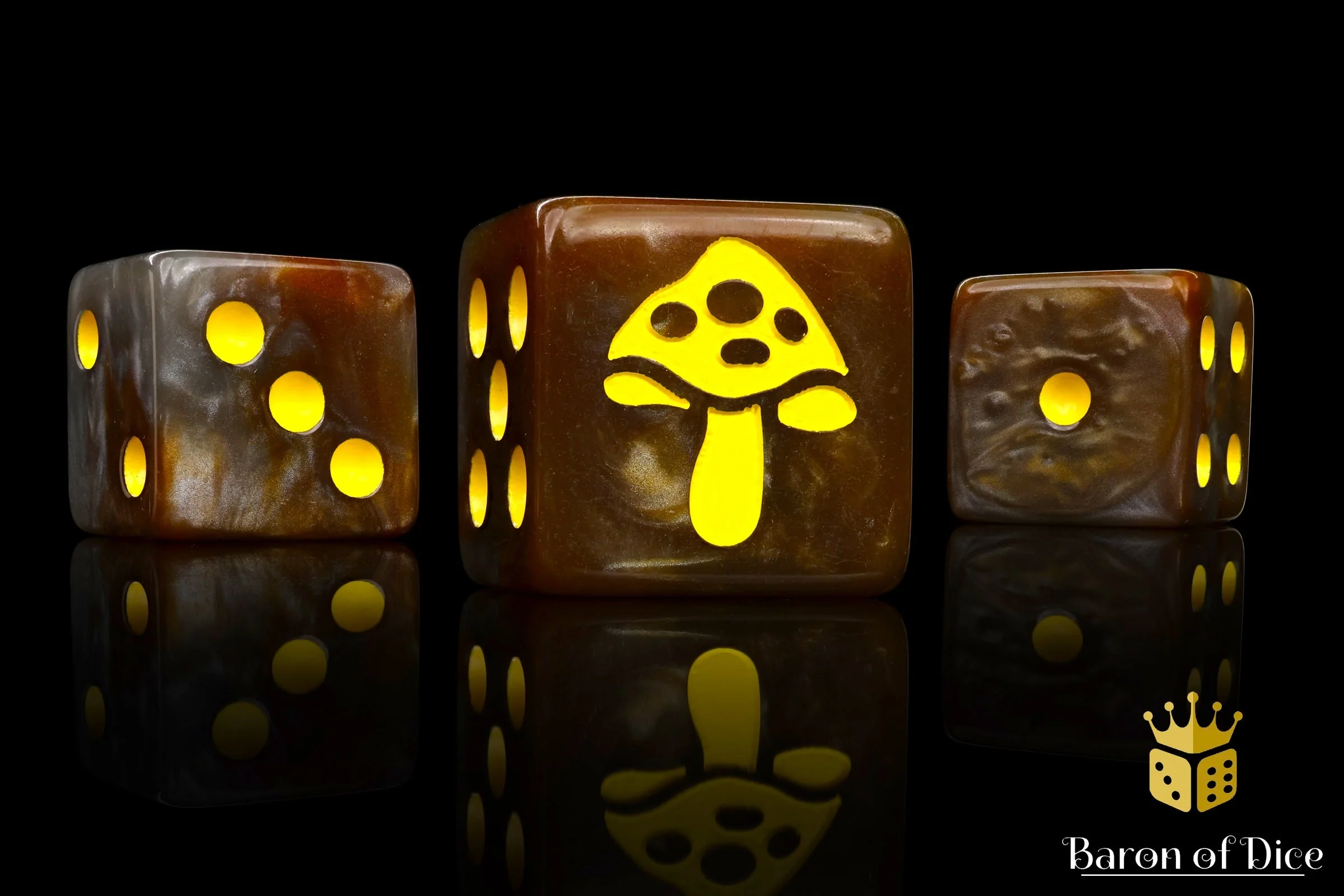 Shroom' Yellow 16Mm Dice - Image 4